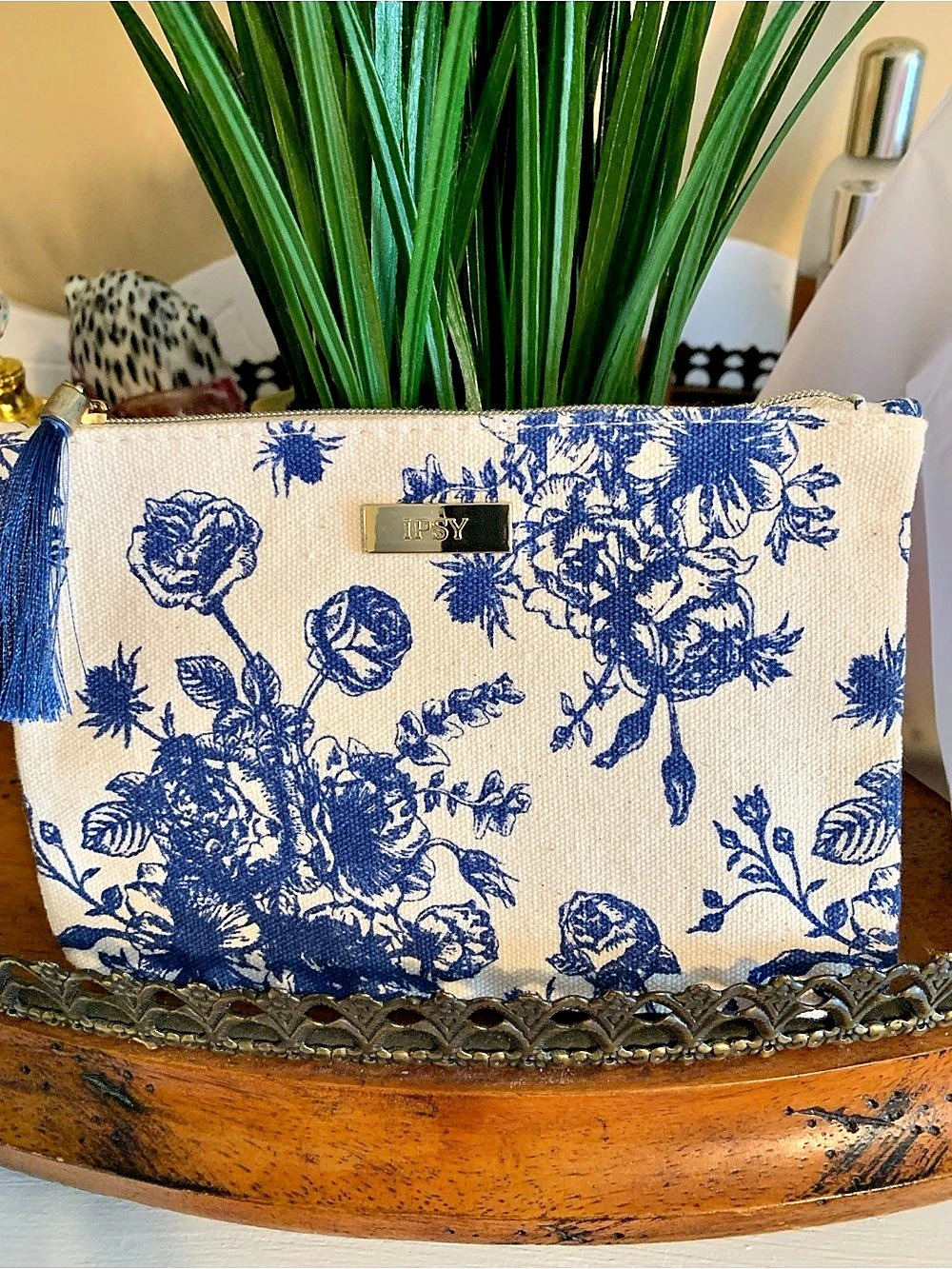IPSY Glam Bag (Assorted Collection) ) Floral Cosmetic Pouch Pink & White